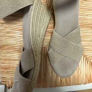Women's Tan Wedge Sandals